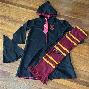 Pottery Barn Kids x Harry Potter Gryffindor Uniform, Cosplay/Halloween, Sz 7/8